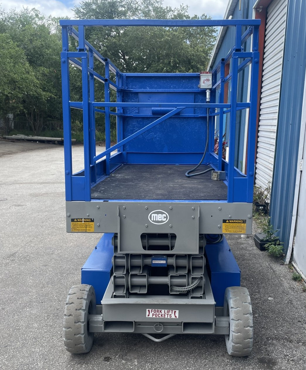MEC Hite-Master 2548 25'H Electric Scissor Lift NEW BATTERIES