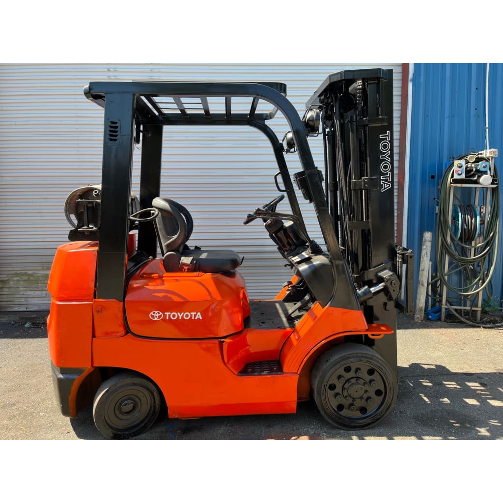 2000 Toyota 7FGCU25 5000 lb. LPG Forklift w/ Sideshift 189H - Forklifts