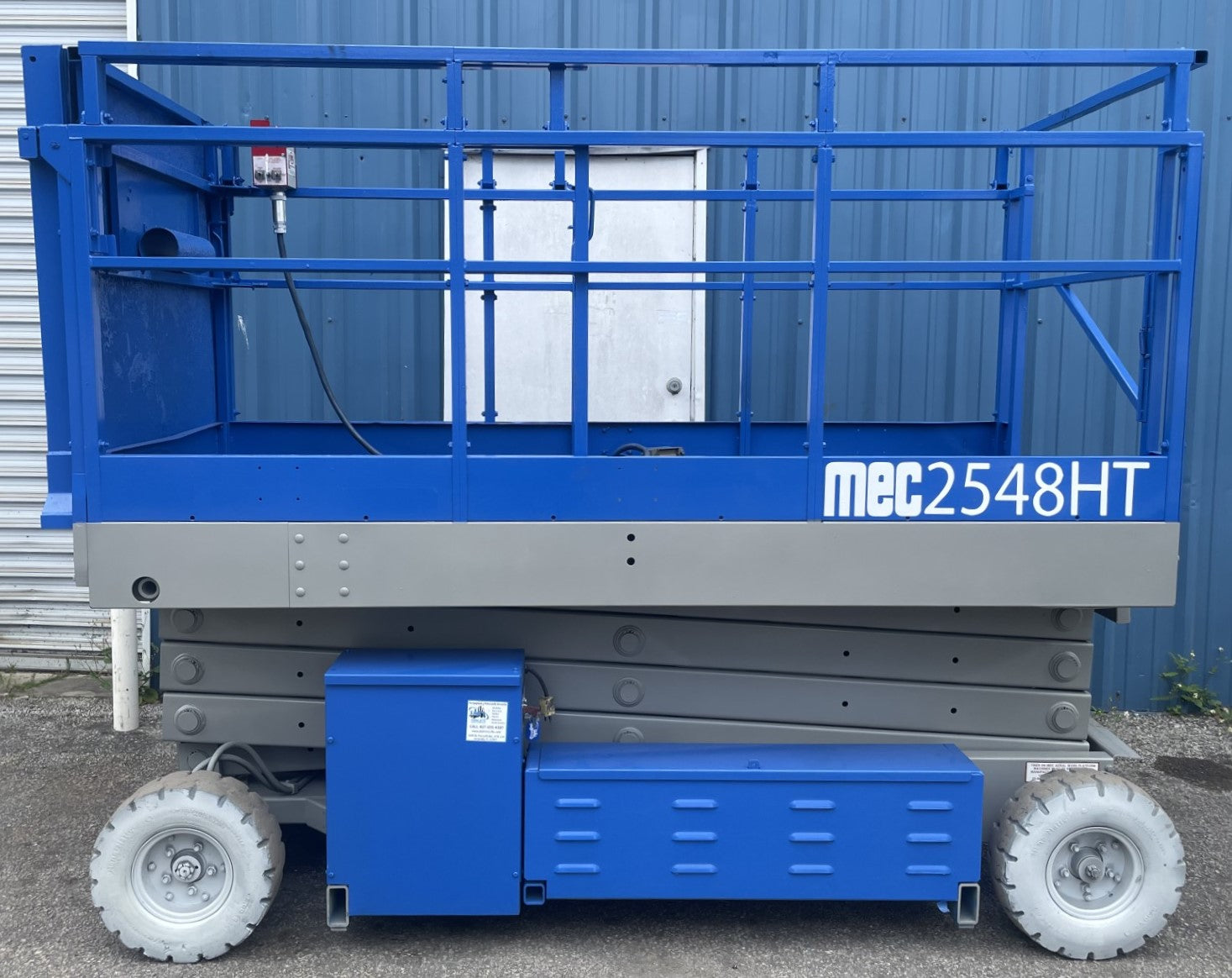 MEC Hite-Master 2548 25'H Electric Scissor Lift NEW BATTERIES