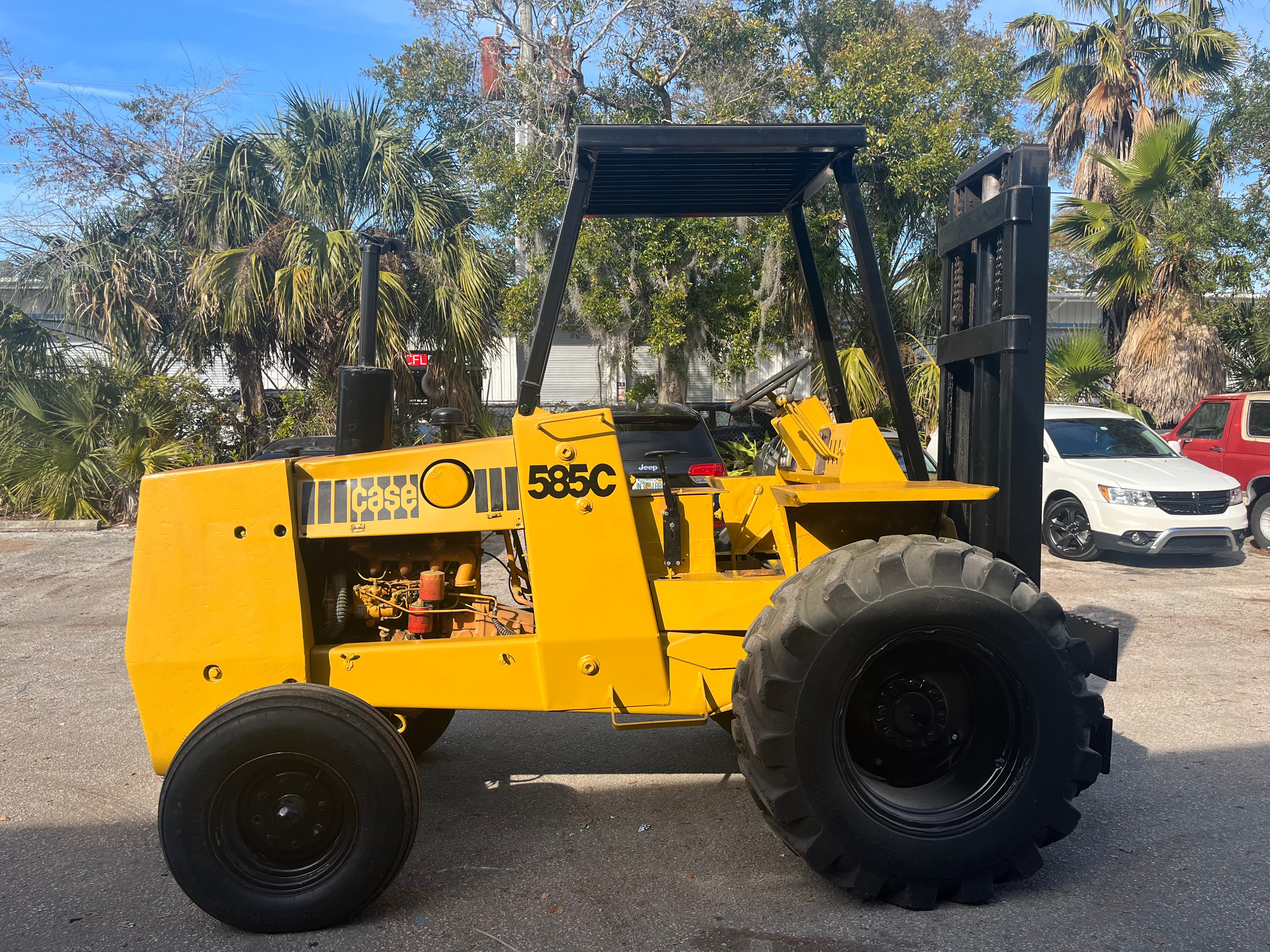 Case 585C 5,000 lb. Diesel Rough-Terrain Forklift w/ Sideshift RENT ME