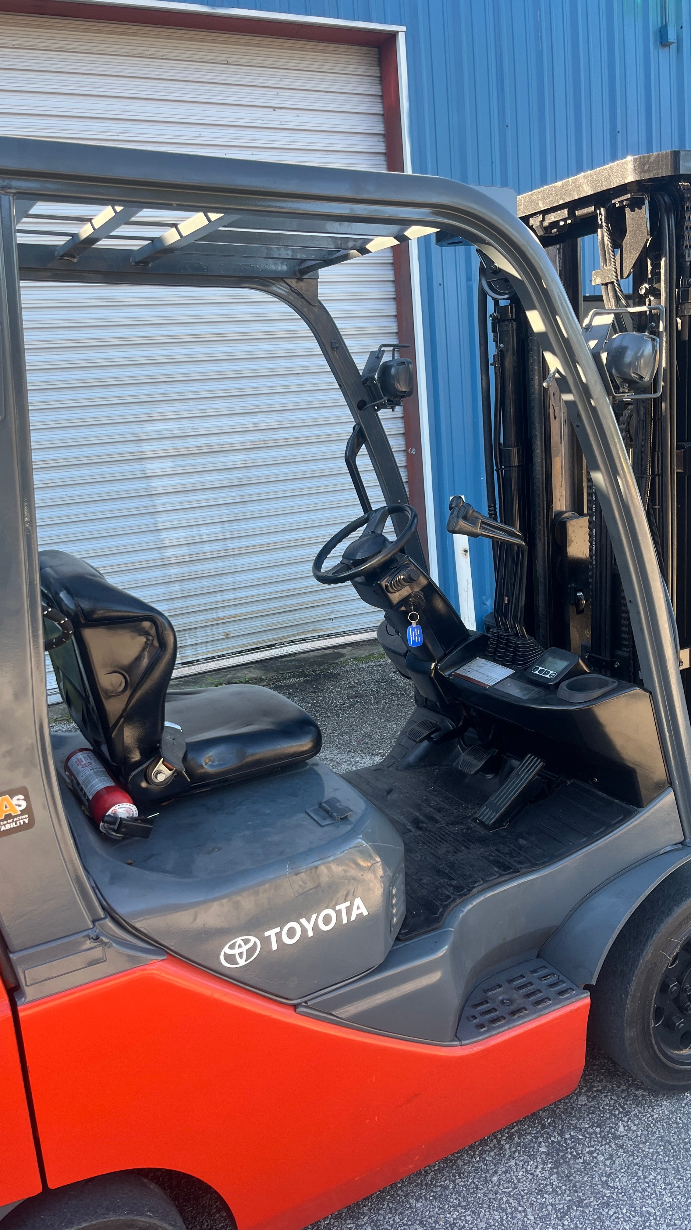 2015 Toyota 8FGCU25 LPG 5000 lb. Forklift w/ Sideshift & Fork Positioner