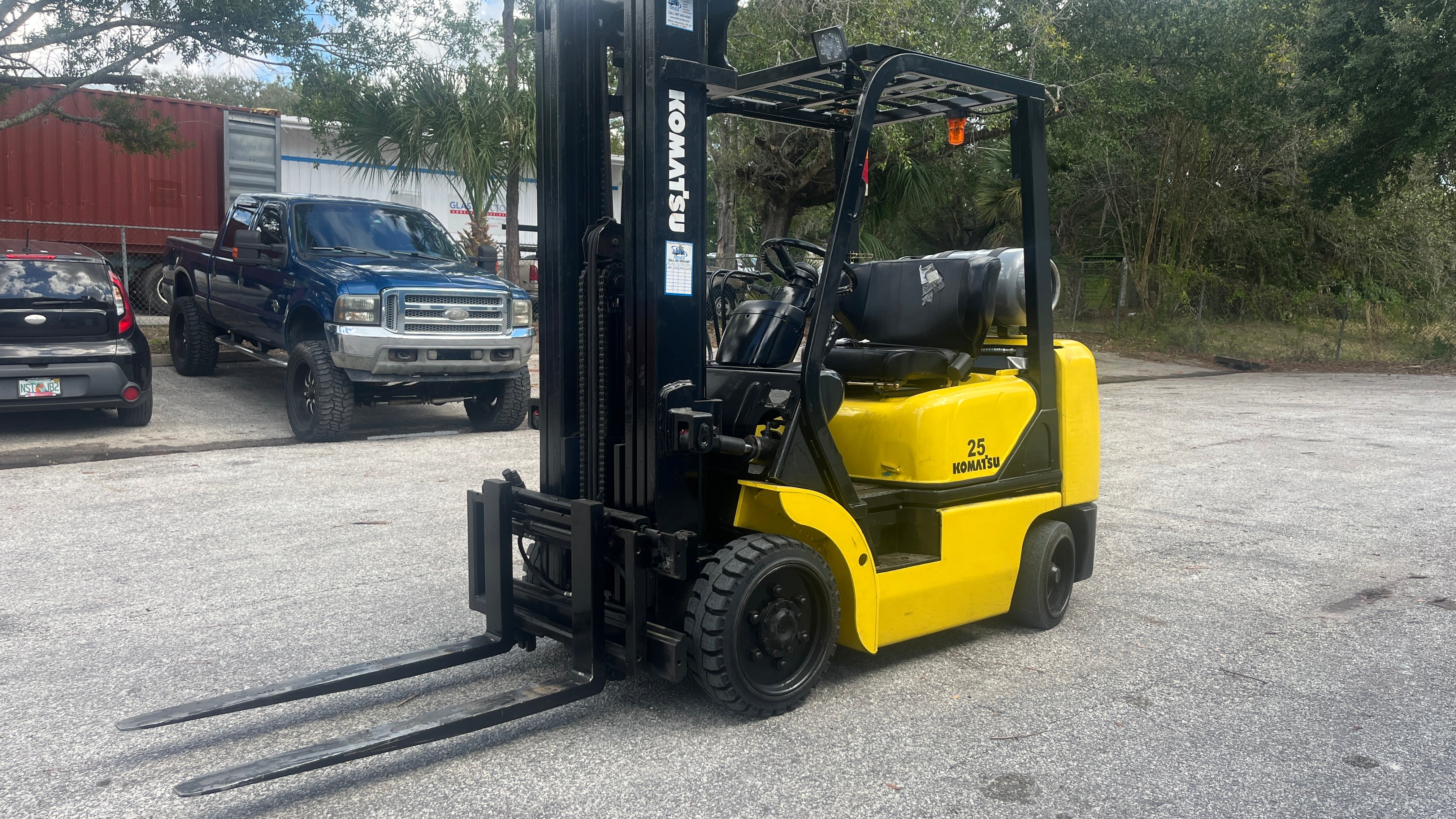 Komatsu FG25ST-12 5000 lb. LPG Forklift w/ Sideshift 188"H