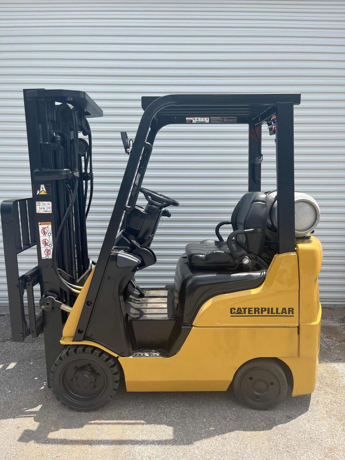 2011 Caterpillar 2C3500 3500 lb. LPG Forklift w/ Sideshift & Fork Positioner 187"H
