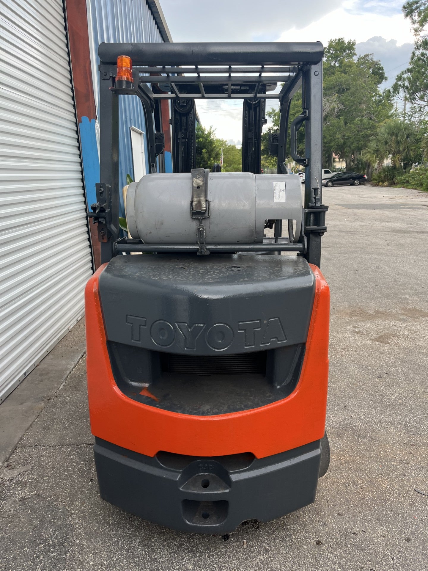 2011 Toyota 8FGCU30 LPG 6000 lb. Forklift w/ Sideshift 187"H
