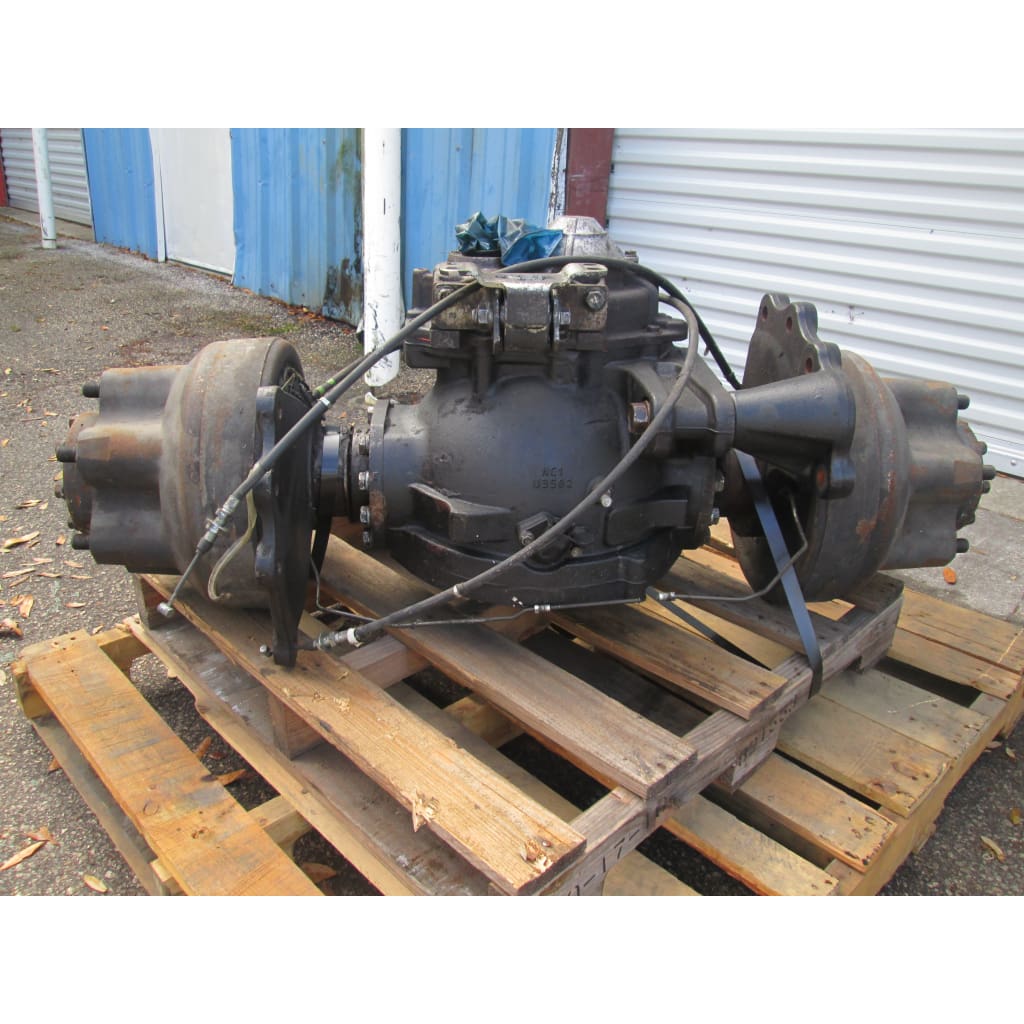 Front Differential Axle w/ Brakes for Toyota 8FDU30 Forklift - Parts