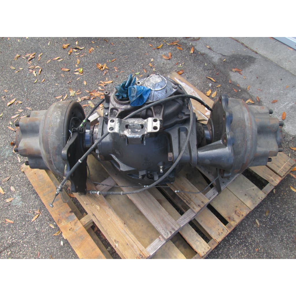 Front Differential Axle w/ Brakes for Toyota 8FDU30 Forklift - Parts