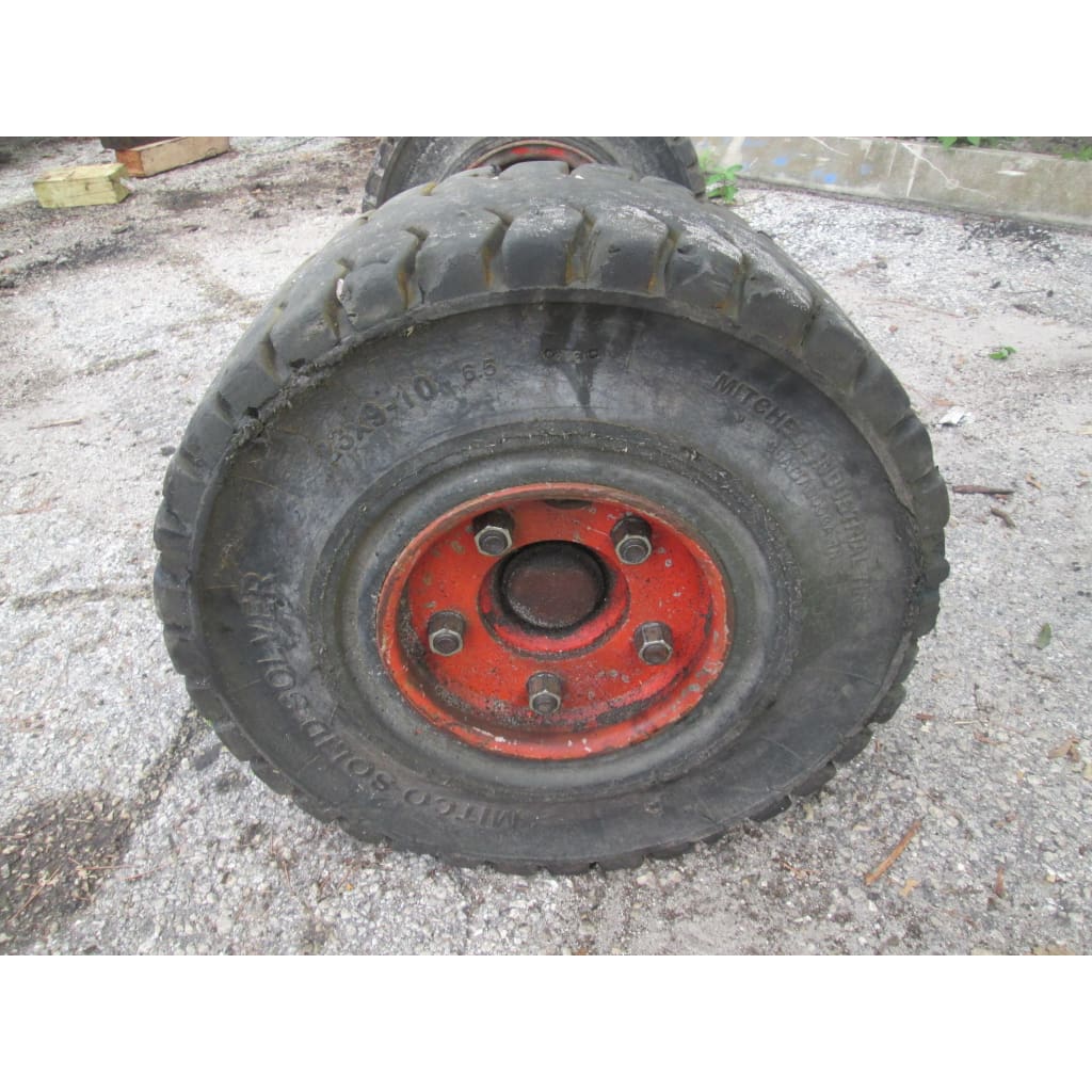 Linde Steering Axle With Tires & Rims With Nissan Front Axle - Parts