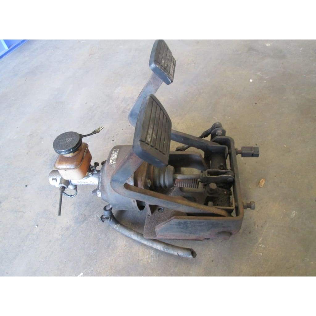 Nissan Gas Brake Pedals - Parts