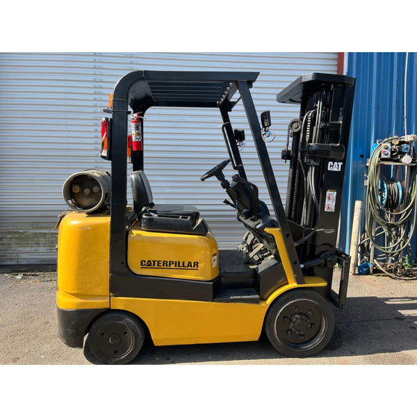 2001 Caterpillar GC25K 5000 lb. LPG Forklift w/ Sideshift 189H - Forklifts