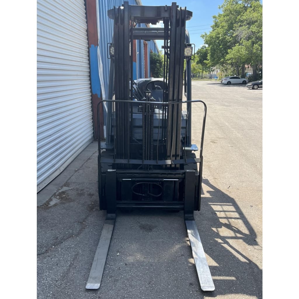 2007 Toyota 8FGU25 LPG 5000 lb. Forklift w/ Sideshift Solid Pneumatic Tires 189’H - Forklifts