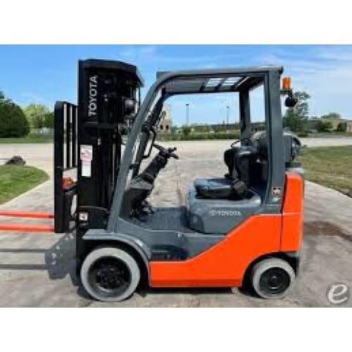 2011 Toyota 8FGCU20 LPG 4000 lb. Forklift w/ Sideshift & Triple Mast 189H - Forklifts