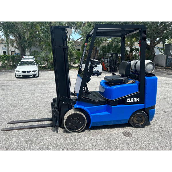 Clark CGC25 5000 lb. LPG Forklift w/ Sideshift & Triple Mast 189H - Forklifts