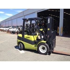 2005 Clark C30L 6000 lb. LPG Forklift w/ Sideshift & Solid Pneumatic Tires 170H - Forklifts