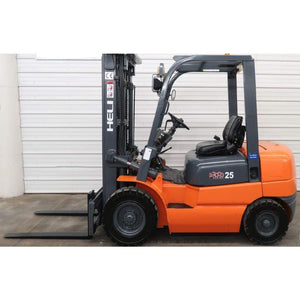 EP Heli CPYD-25S 5000LBS LPG Propane Forklift w/ Side Shift 189 Max Height - Forklifts