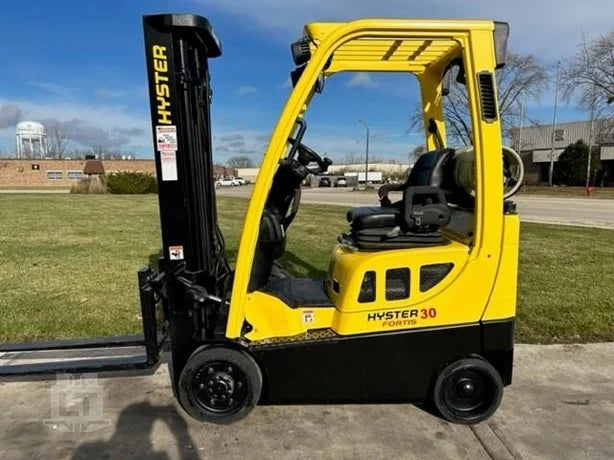 2005 Yale GLC030VX Montacargas LPG de 3000 lb con desplazamiento lateral y neumáticos acolchados 187"H