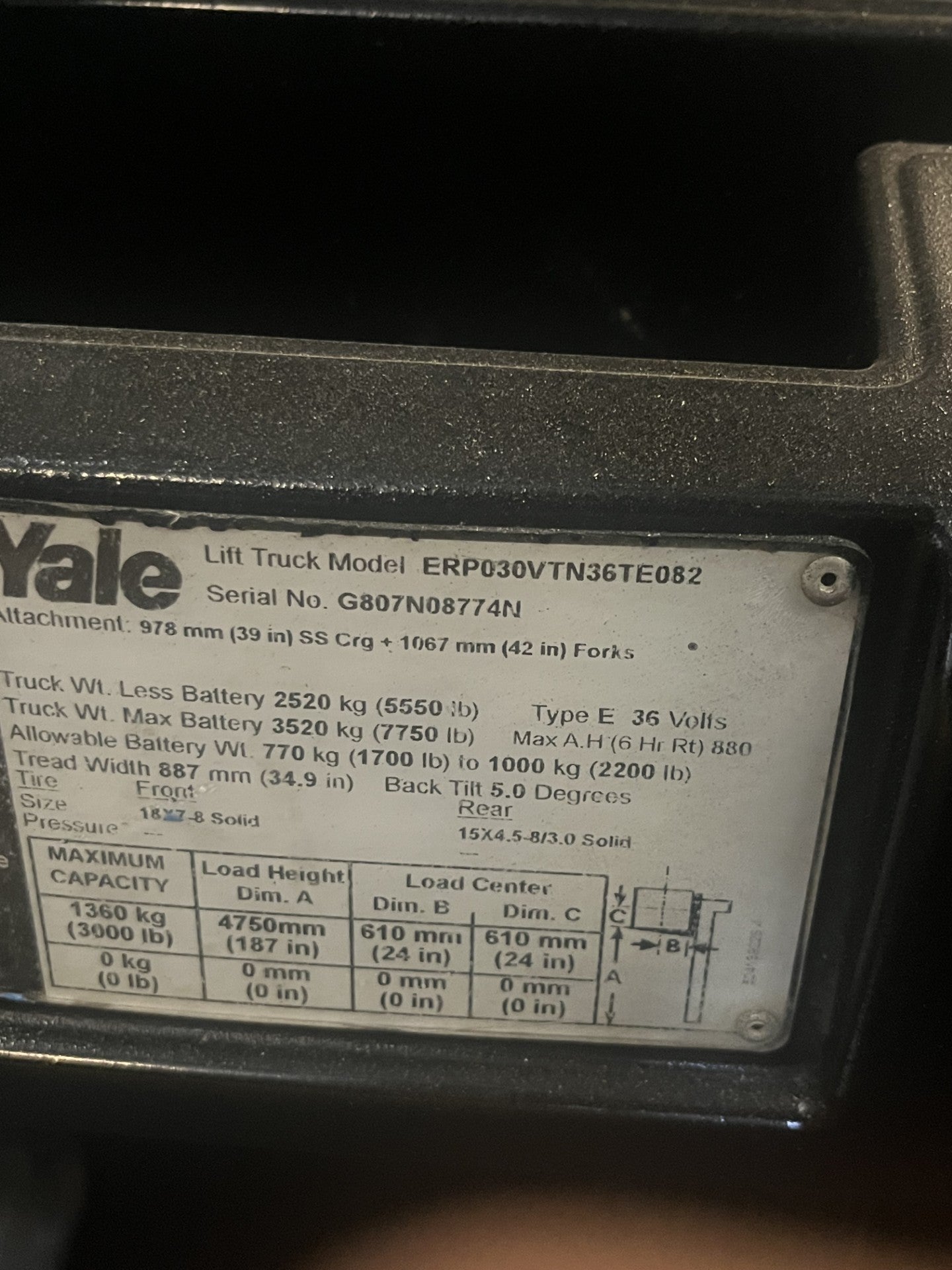 2015 Yale ERP030VT 3000 lbs. 36v Electric Forklift w/ Sideshift 187"H