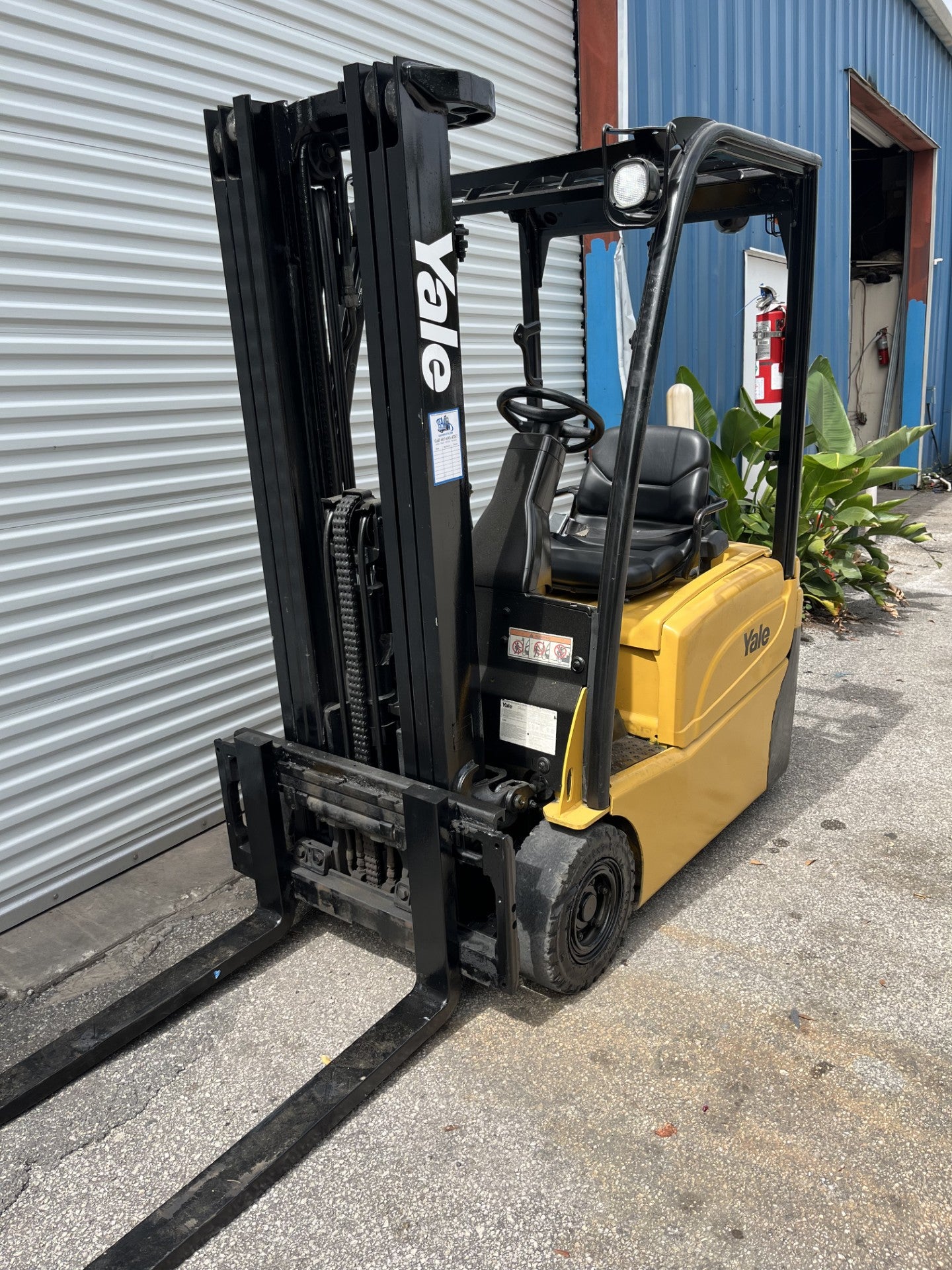 2015 Yale ERP030VT 3000 lbs. 36v Electric Forklift w/ Sideshift 187"H