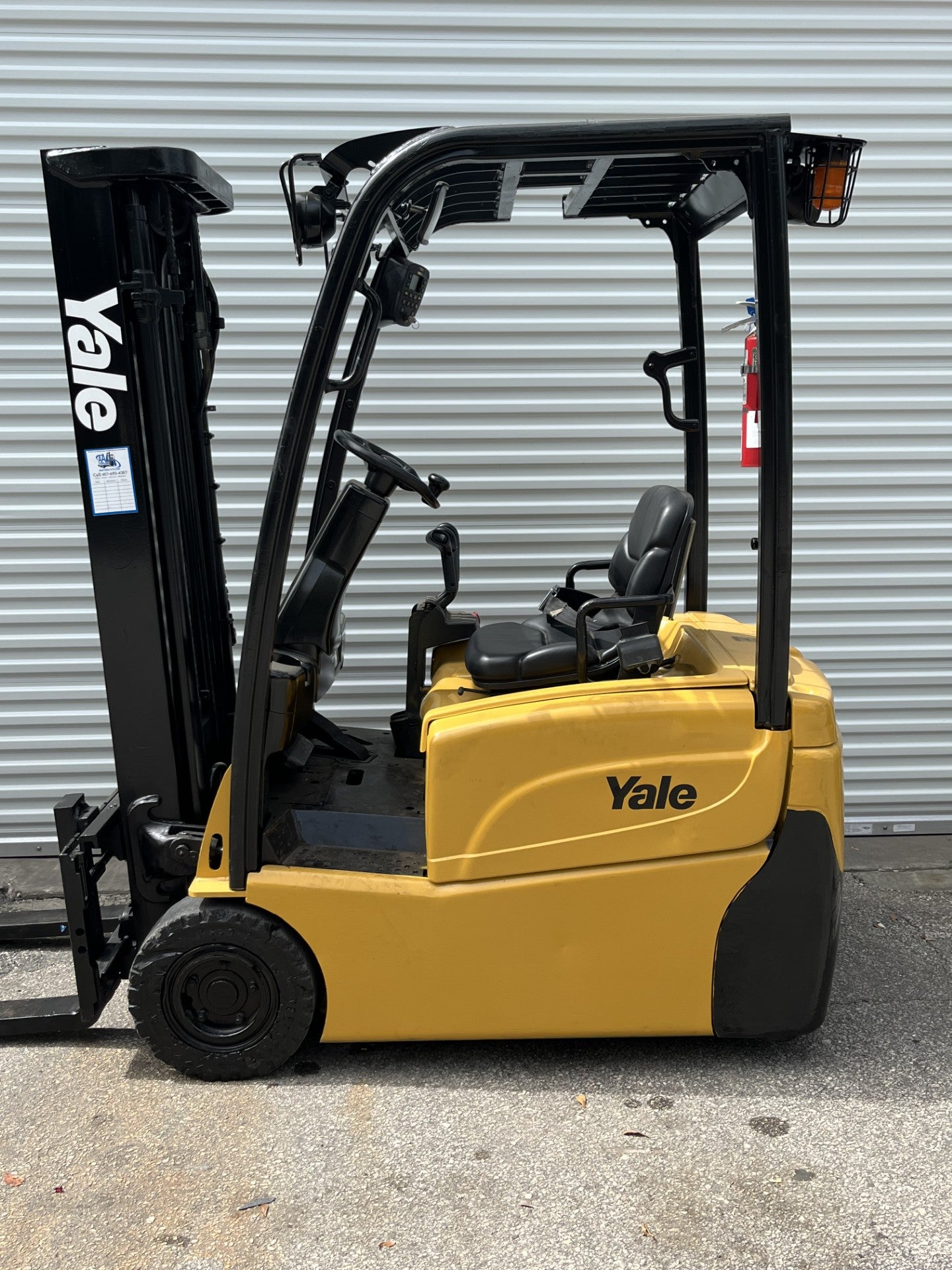 2015 Yale ERP030VT 3000 lbs. 36v Electric Forklift w/ Sideshift 187"H