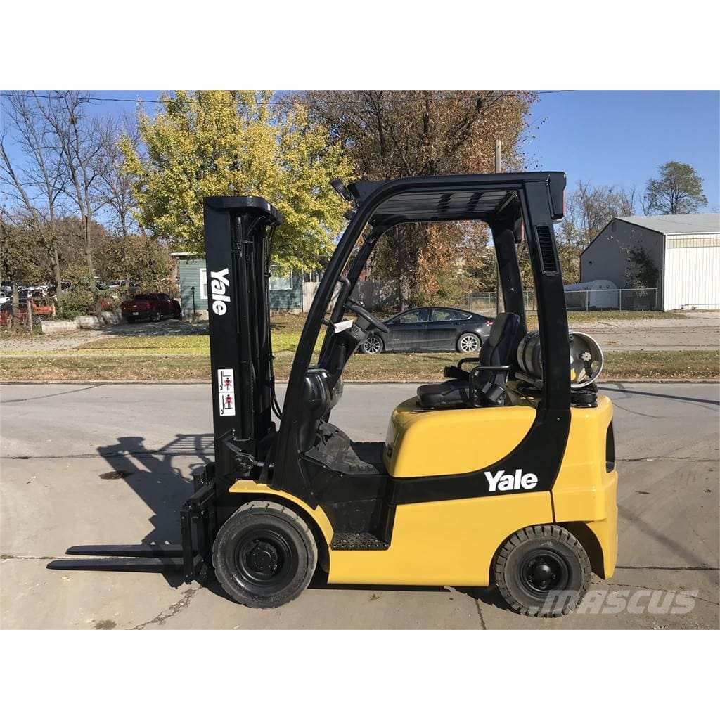 2005 Yale GLP040SVX 4000 lb. LPG Forklift w/ Sideshift & Solid Pneumatic 187H - Forklifts
