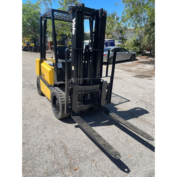 2002 Yale GDP060TG 6000 lb. Diesel Forklift w/ Sideshift & Solid Pneumatic 187H - Forklifts
