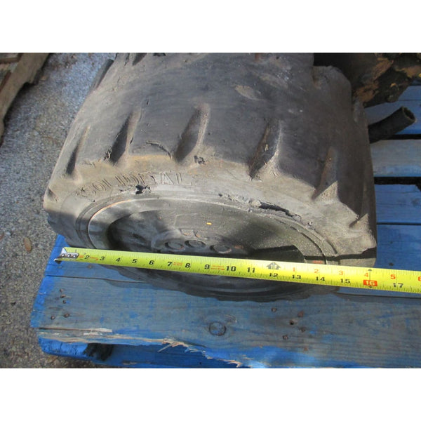 Caterpillar T40D 4000LBS Forklift Front Differential Axle Chunk w/ Wheels Cat - Parts
