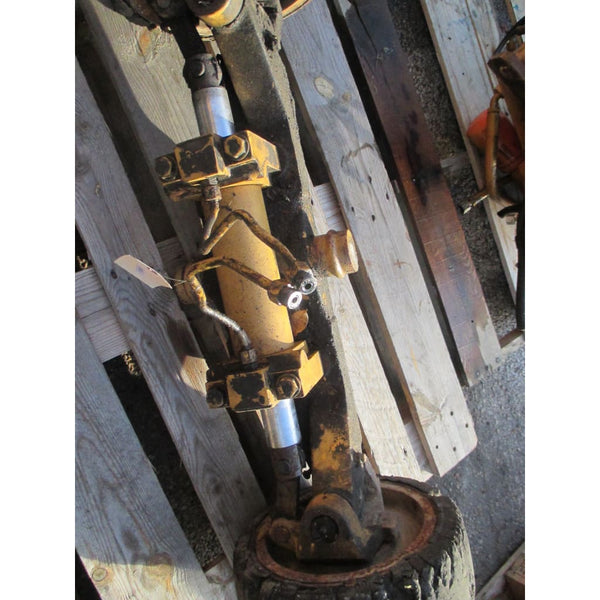 Caterpillar T40D 4000LBS Forklift Rear Steering Axle Shaft w/ Wheels Cat - Parts