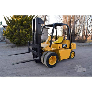 Caterpillar V80D 8000lb Diesel Forklift w/ Solid Pneumatic Tires - Forklifts