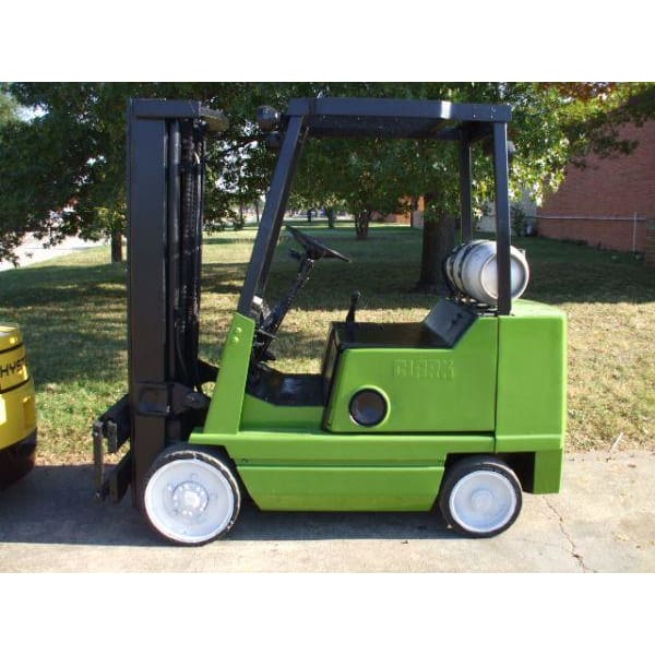Clark GCX25 5000 lbs LPG Forklift Cushion Tires 188 2 Stage Mast - Forklifts