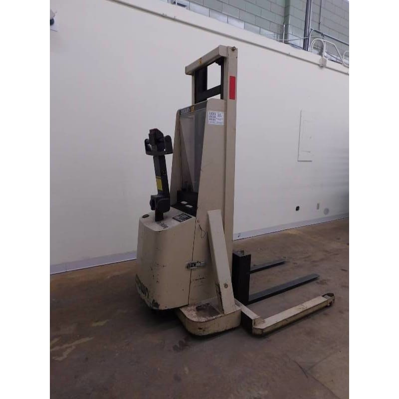 Crown 20MT-S 2000LBS Walk Behind Walkie-Stacker Forklift 24V 130 - Forklifts