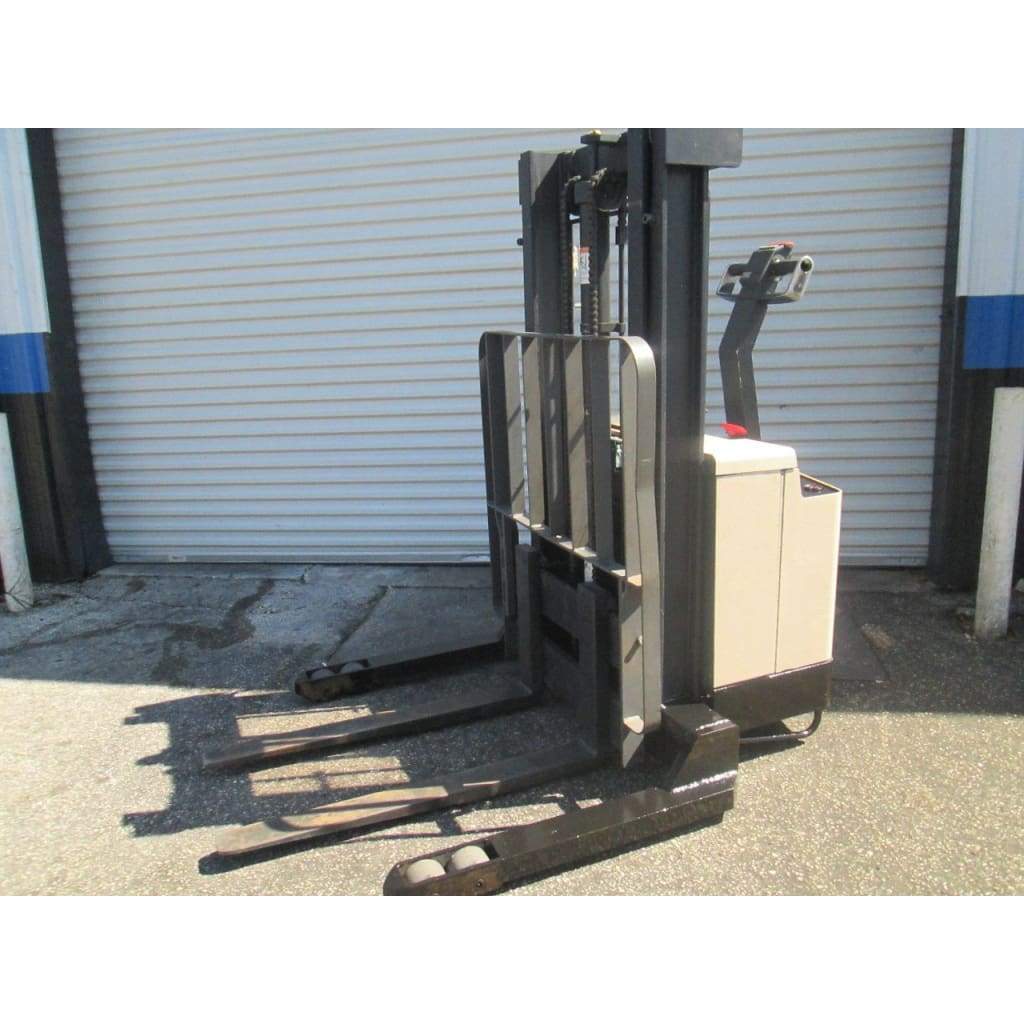 Crown 40WTL Electric 24V Walk Behind Forklift Pallet Jack Walkie Stacker 4000LBS - Forklifts