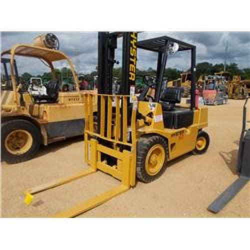 Hyster H40XL 4000 lb. Diesel Forklift w/ Sideshift & Pneumatic Tires 155H - Forklifts