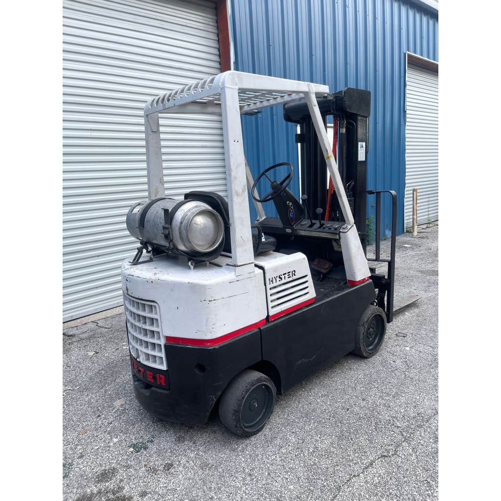 Hyster S60ES 6000 lb. LPG Forklift w/ Sideshift 170.5H Triple Mast - Forklifts