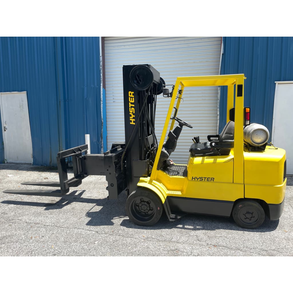 Hyster S65XM 6500 lb. LPG Forklift w/ Sideshift Turret 170.5H Triple Mast - Forklifts