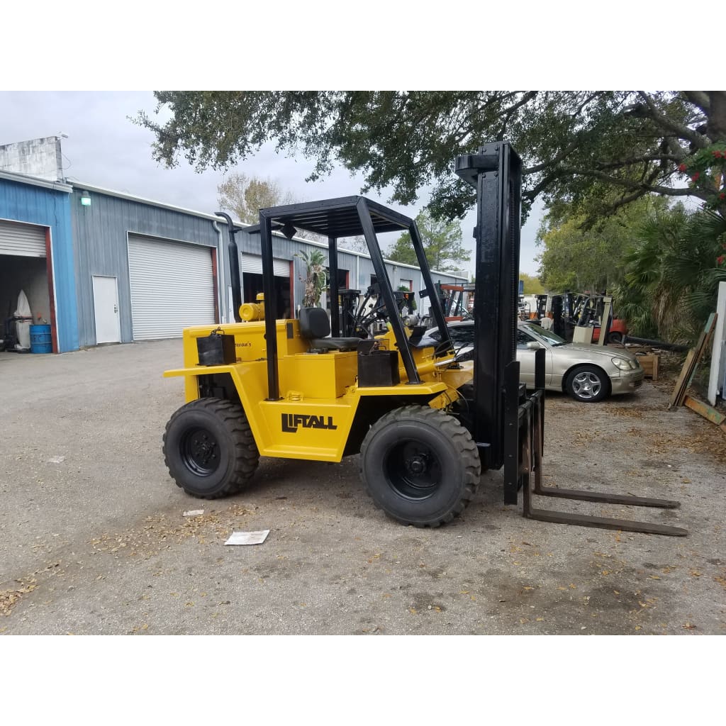 Lion Liftall FWD-60 6000LBS Diesel Forklift w/ Pneumatic Tires - Forklifts