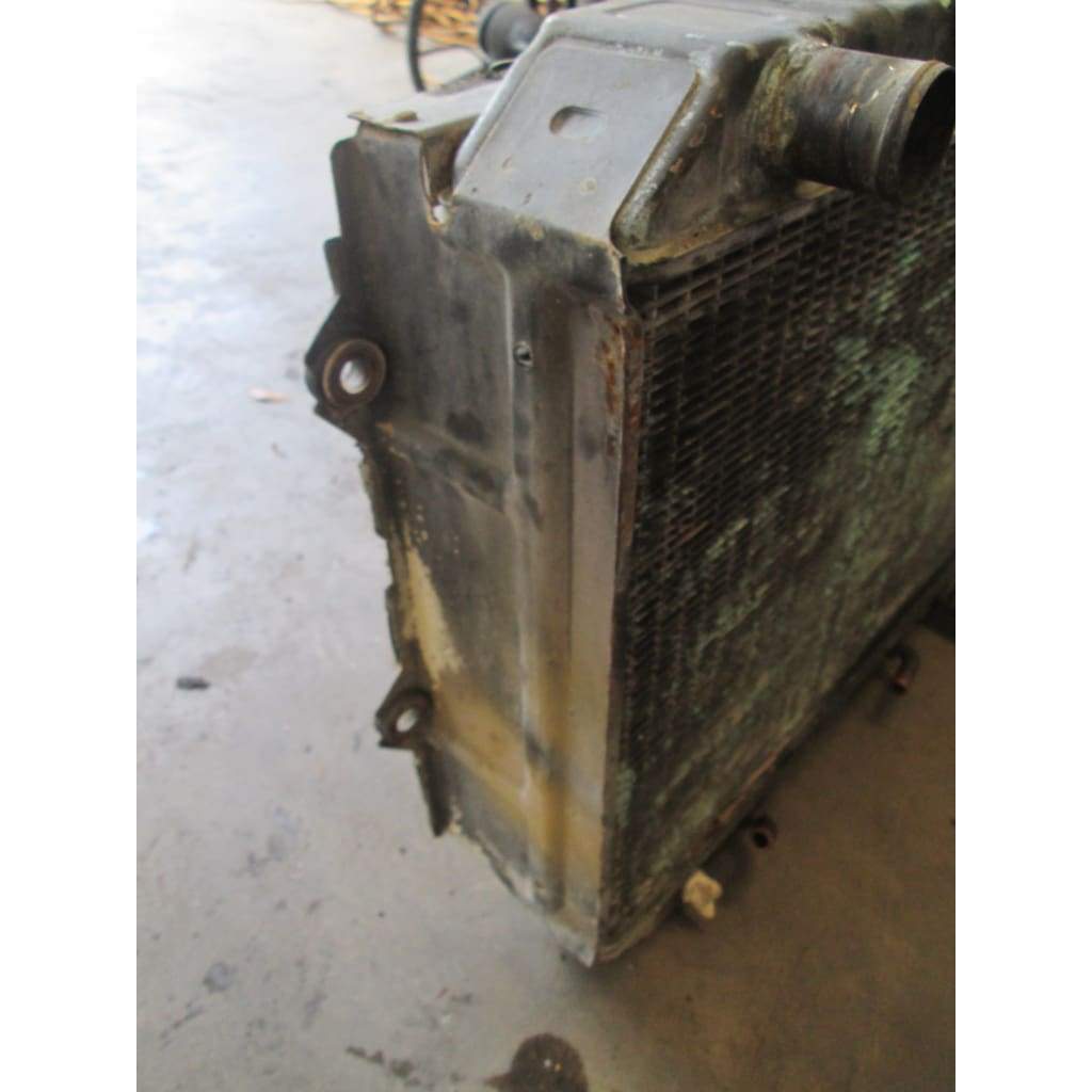 Nissan Gas Radiator - Parts