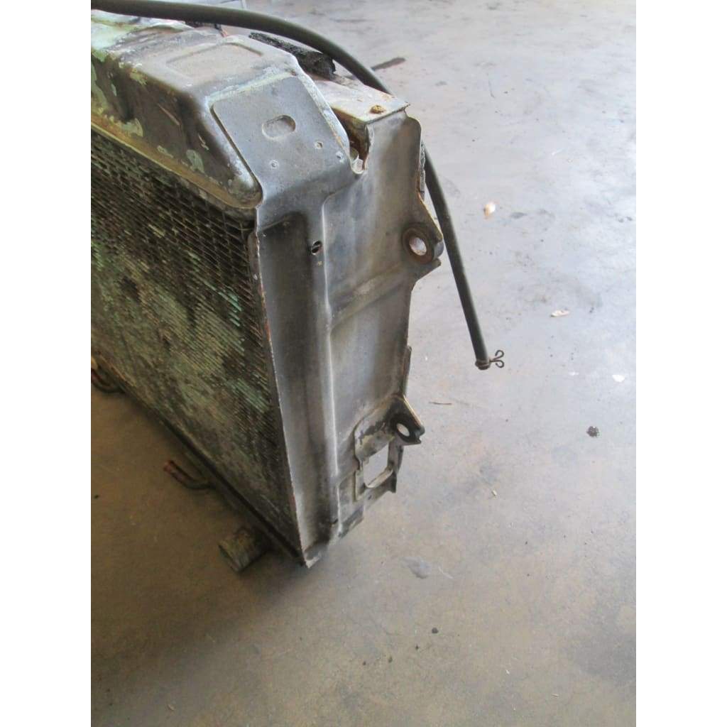 Nissan Gas Radiator - Parts