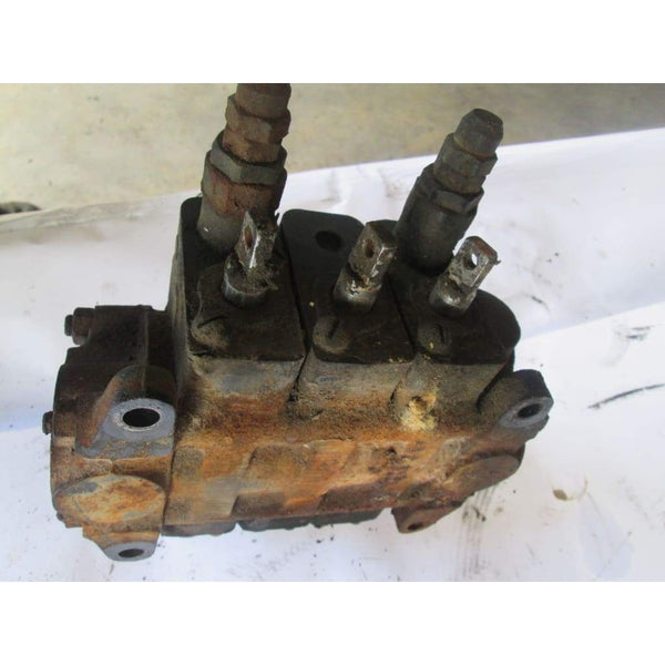 Nissan Gas Spool Valve - Parts