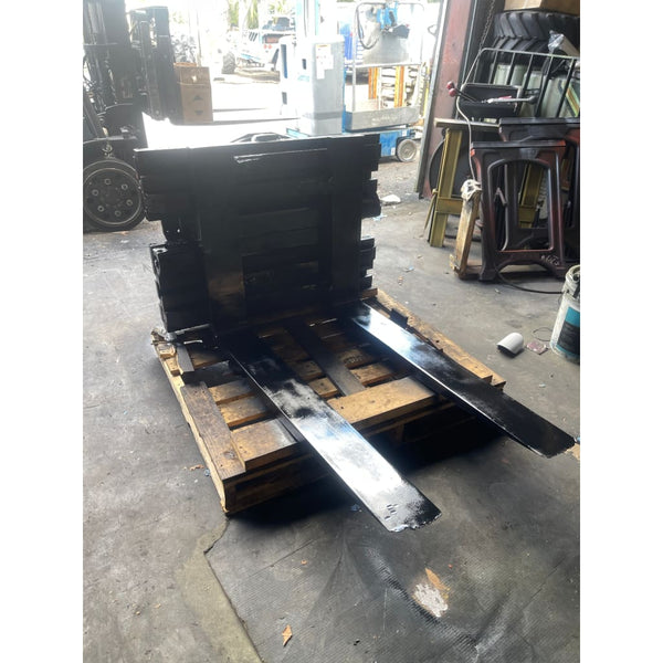 REFURBISHED Rightline RF50C Rotating Fork Positioner Clamp Attachment Class 3 - Attachments