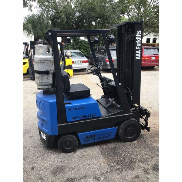 Toyota 40-3FGC15 3000 lb. LPG Forklift w/ Sideshift & Triple Mast 188 - Forklifts