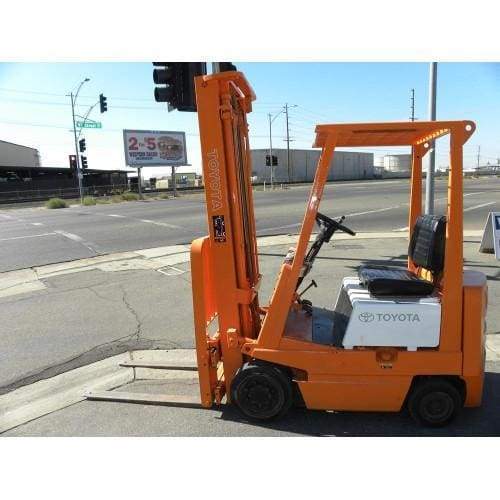 Toyota 40-3FGC15 3000LBS LPG Forklift w/ Sideshift Cushion Tires 3 Stage Mast - Forklifts