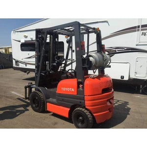 Toyota 42-6FGU15 3000LBS LPG Forklift Solid Pneumatic Tires 189 HT Side Shift - Forklifts