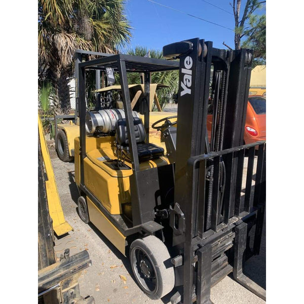 Yale GLC050TG 5000LBS LPG Forklift w/ Sideshift & Cushion Tires - Forklifts